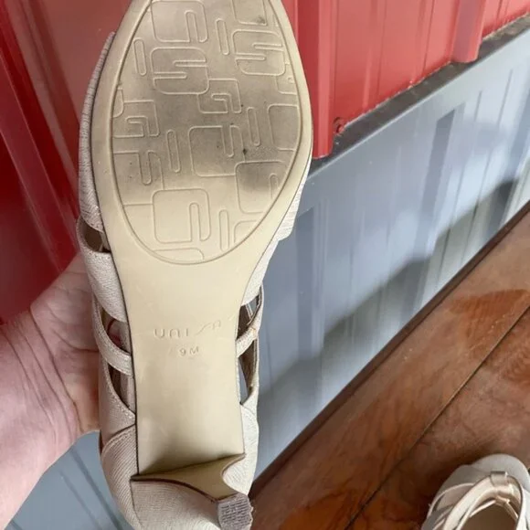 Unisa Strappy Heels. Beige. Size 9 - Picture 7 of 7